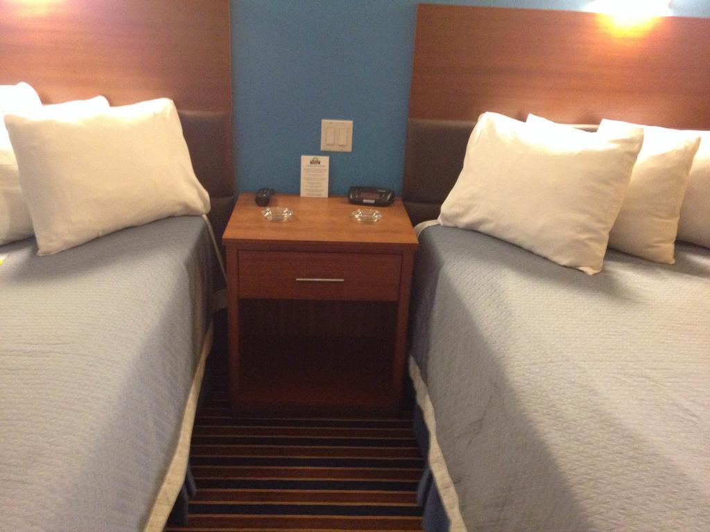 Days Inn By Wyndham Vernal Esterno foto